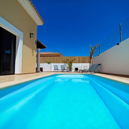Surf Dream Villa *
