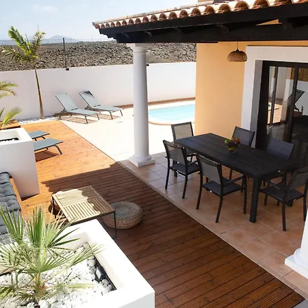 Surf Dream Villa *